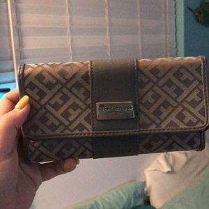 Tommy Hilfiger wallet